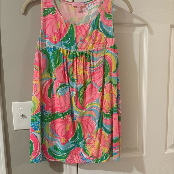 Lilly Pulitzer bundle of a dress and 5 tanks tops and shirts. All EUC. Size med - Picture 14 of 15